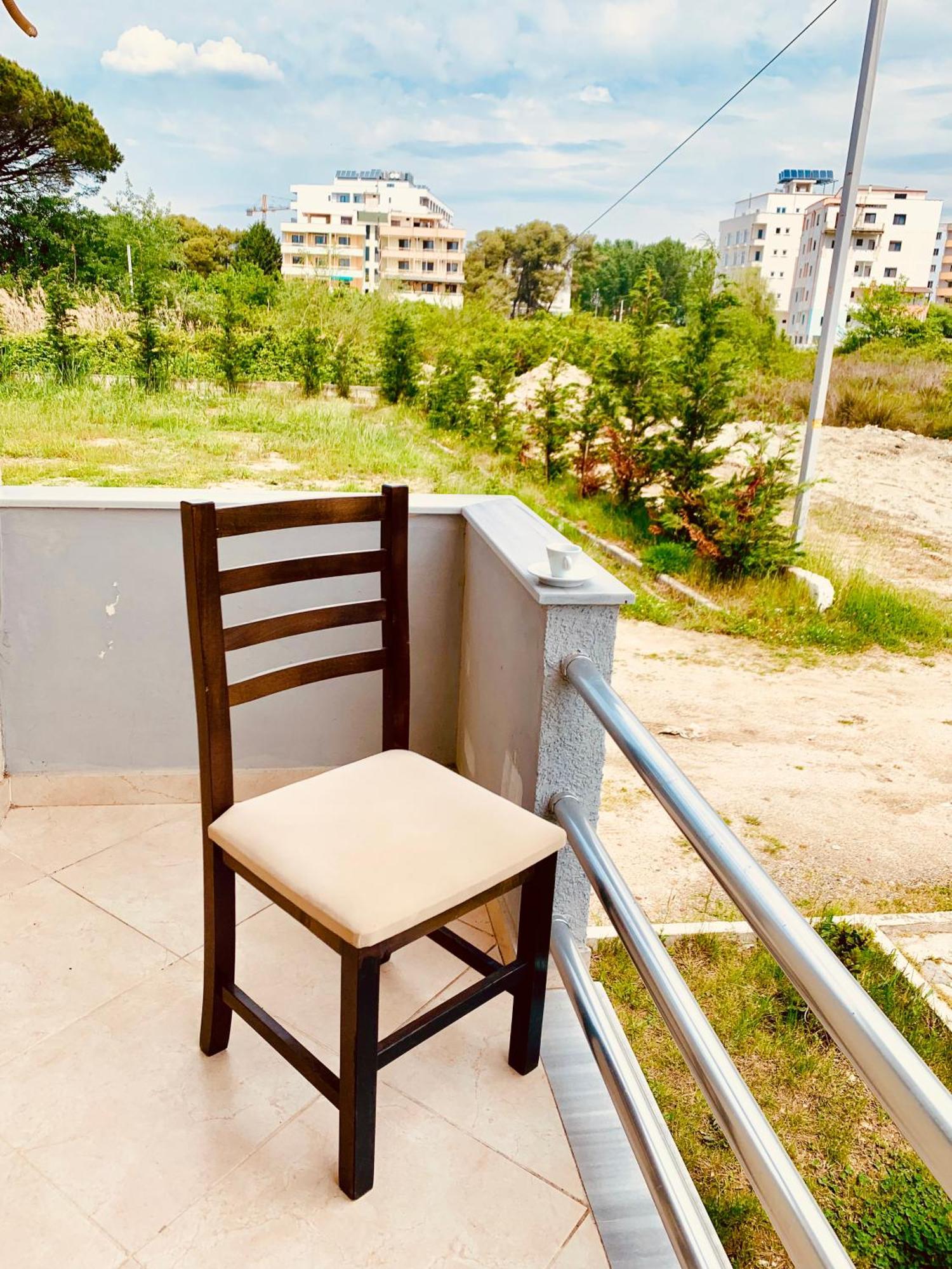 Family Tree - Quiet Area - Self Check In Golem (Tirana) Exterior foto
